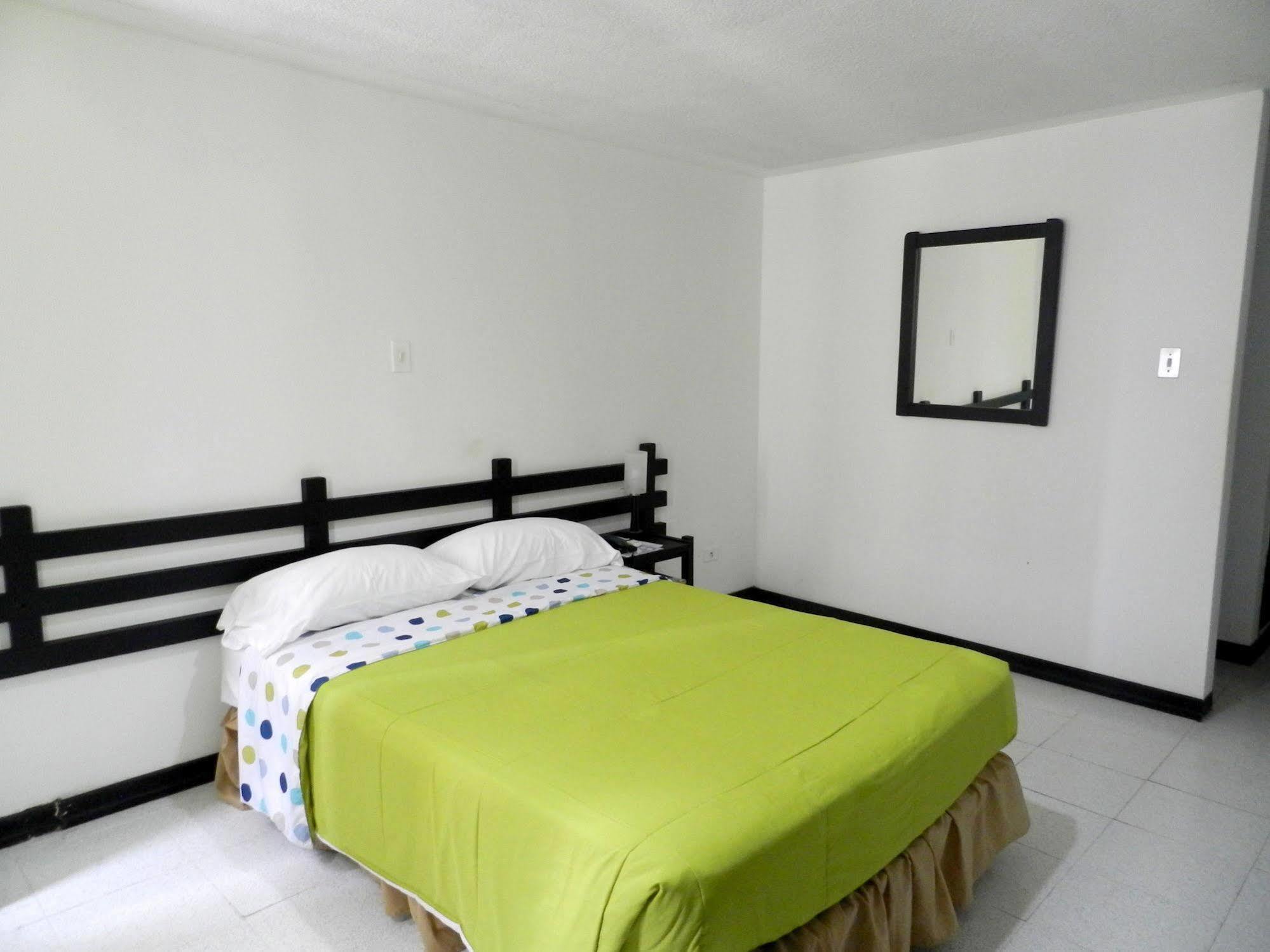 Hotel Don Gregorio Cartago Exterior photo