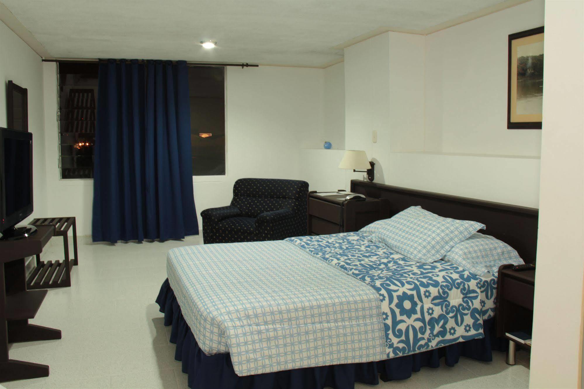 Hotel Don Gregorio Cartago Exterior photo